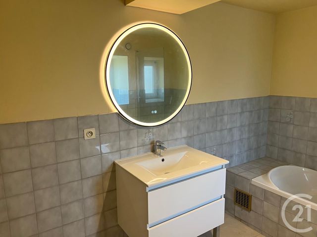 Maison &agrave; louer - 4 pi&egrave;ces - 89,62 m2 - Le Chatellier - 35 - BRETAGNE