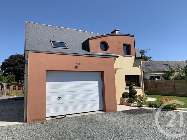 Maison &agrave; louer - 4 pi&egrave;ces - 137,50 m2 - Maen Roch - 35 - BRETAGNE