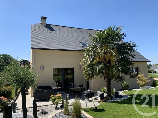 Maison &agrave; louer - 4 pi&egrave;ces - 137,50 m2 - Maen Roch - 35 - BRETAGNE