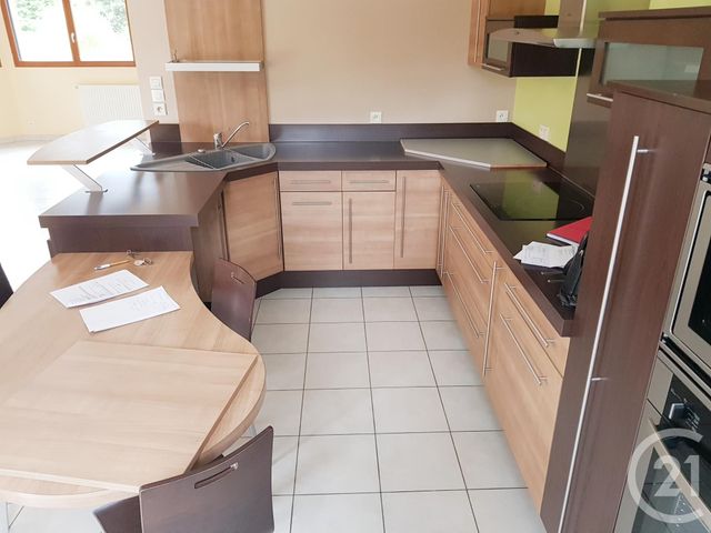 Maison &agrave; louer - 4 pi&egrave;ces - 137,50 m2 - Maen Roch - 35 - BRETAGNE