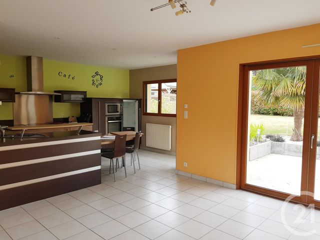 Maison &agrave; louer - 4 pi&egrave;ces - 137,50 m2 - Maen Roch - 35 - BRETAGNE