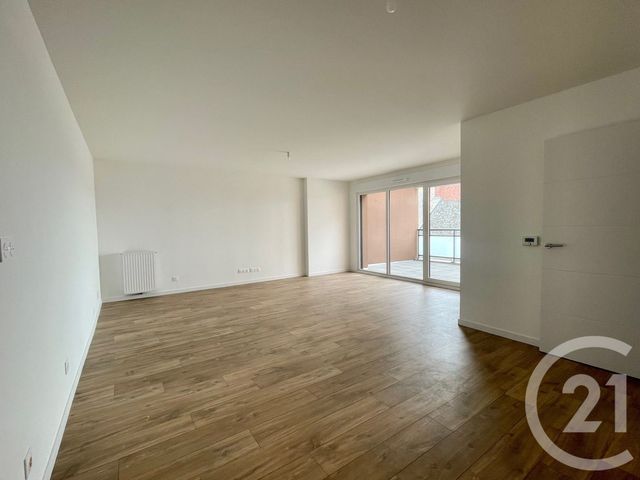 Appartement T4 &agrave; vendre - 4 pi&egrave;ces - 84 m2 - Fougeres - 35 - BRETAGNE