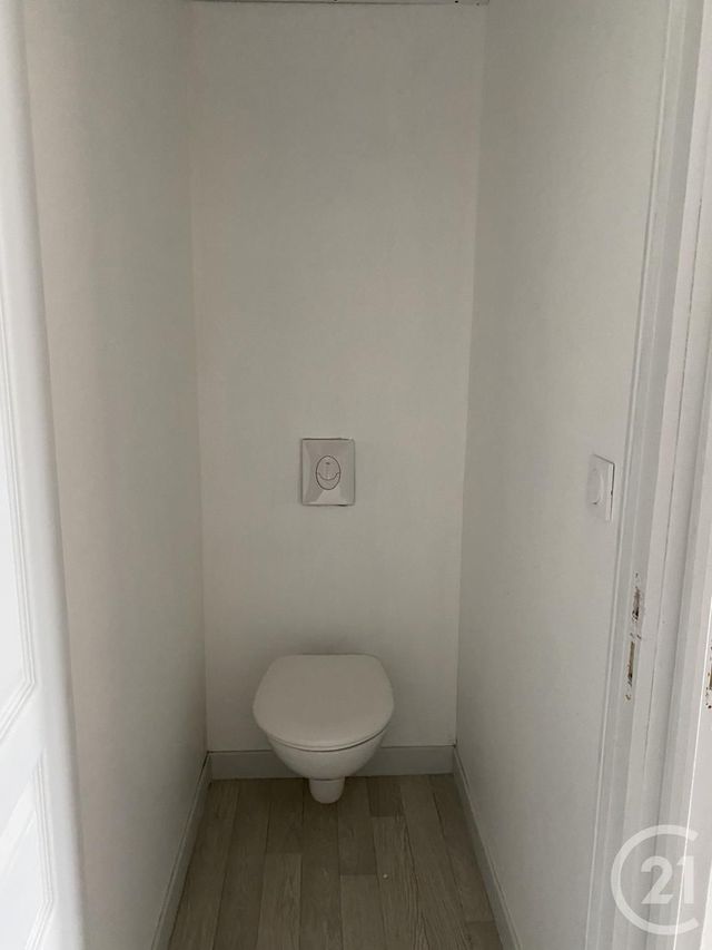 Appartement &agrave; louer - 2 pi&egrave;ces - 34,94 m2 - Fougeres - 35 - BRETAGNE