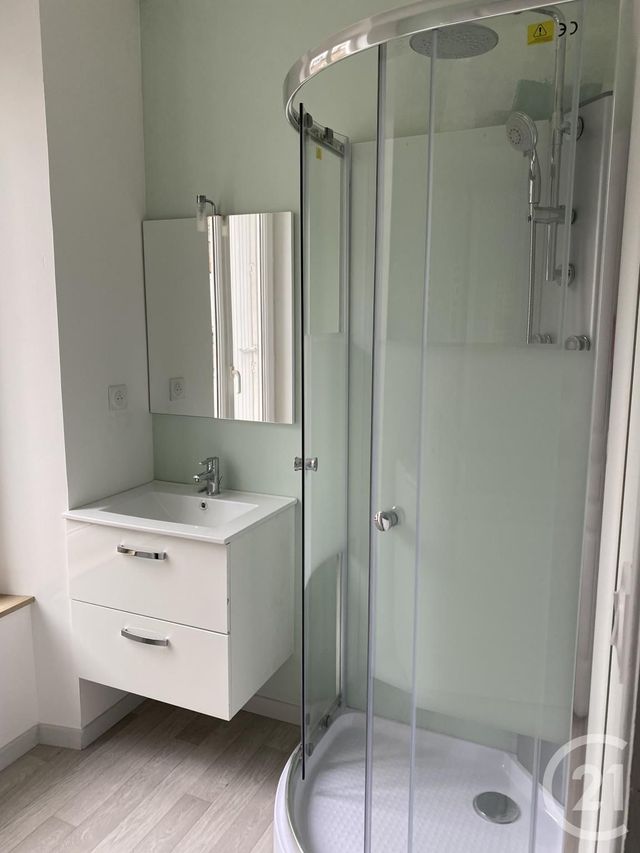 Appartement &agrave; louer - 2 pi&egrave;ces - 34,94 m2 - Fougeres - 35 - BRETAGNE