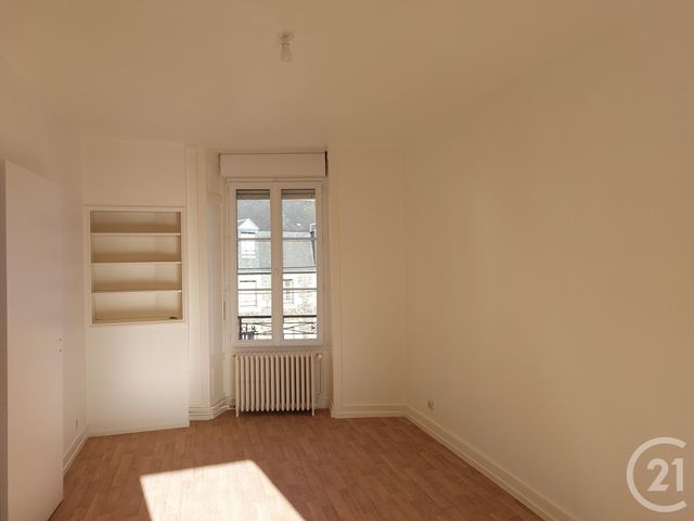 Appartement F2 &agrave; louer - 2 pi&egrave;ces - 50 m2 - Fougeres - 35 - BRETAGNE