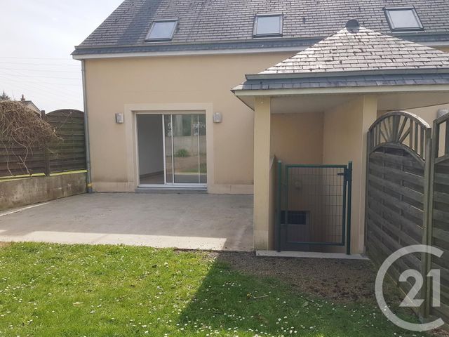 Maison &agrave; louer - 4 pi&egrave;ces - 90 m2 - Fougeres - 35 - BRETAGNE