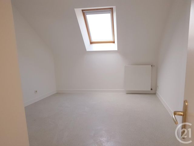 Maison &agrave; louer - 4 pi&egrave;ces - 90 m2 - Fougeres - 35 - BRETAGNE