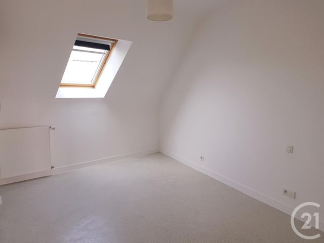 Maison &agrave; louer - 4 pi&egrave;ces - 90 m2 - Fougeres - 35 - BRETAGNE