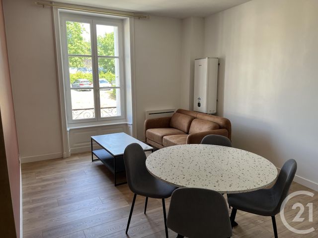 Appartement &agrave; louer - 2 pi&egrave;ces - 44,89 m2 - Fougeres - 35 - BRETAGNE