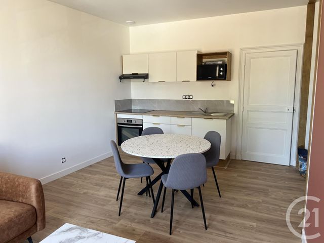 Appartement &agrave; louer - 2 pi&egrave;ces - 44,89 m2 - Fougeres - 35 - BRETAGNE