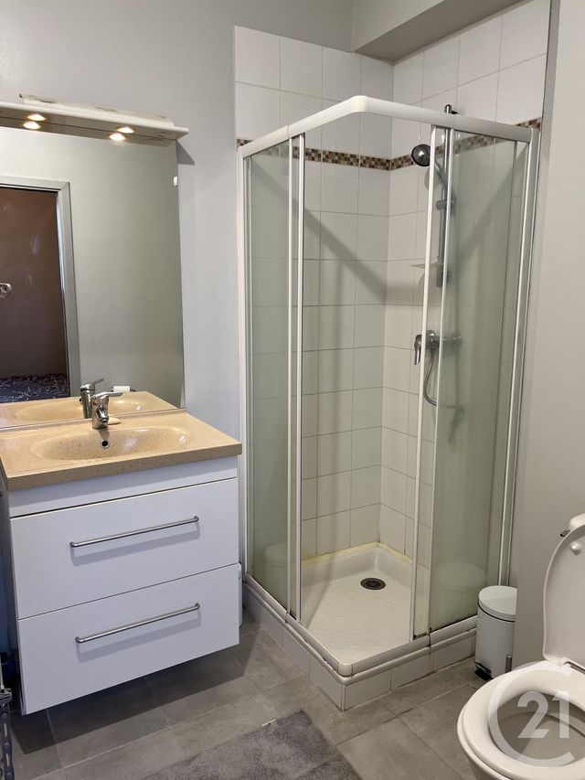 Appartement F1 bis &agrave; louer - 2 pi&egrave;ces - 33,80 m2 - Fougeres - 35 - BRETAGNE