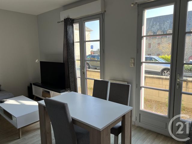 Appartement F1 bis &agrave; louer - 2 pi&egrave;ces - 33,80 m2 - Fougeres - 35 - BRETAGNE
