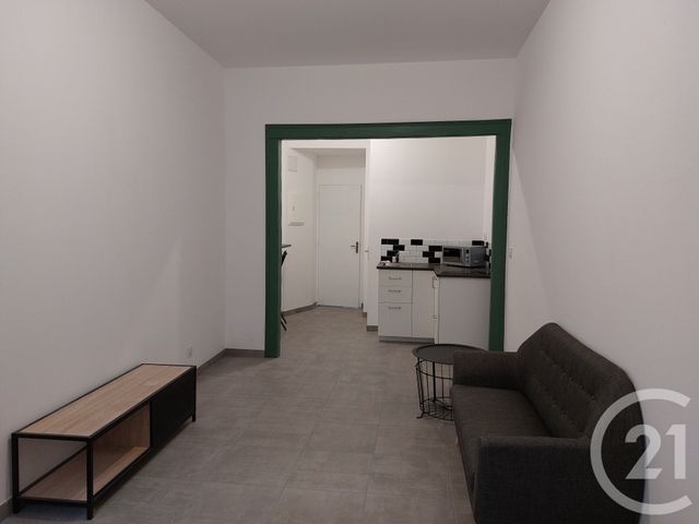 Appartement F1 à louer FOUGERES