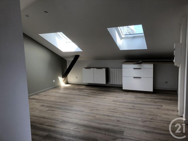 Appartement Studio &agrave; louer - 1 pi&egrave;ce - 21,49 m2 - Fougeres - 35 - BRETAGNE