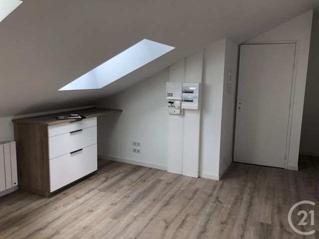 Appartement Studio &agrave; louer - 1 pi&egrave;ce - 21,49 m2 - Fougeres - 35 - BRETAGNE