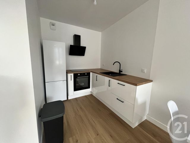 Appartement &agrave; louer - 2 pi&egrave;ces - 29,72 m2 - Fougeres - 35 - BRETAGNE