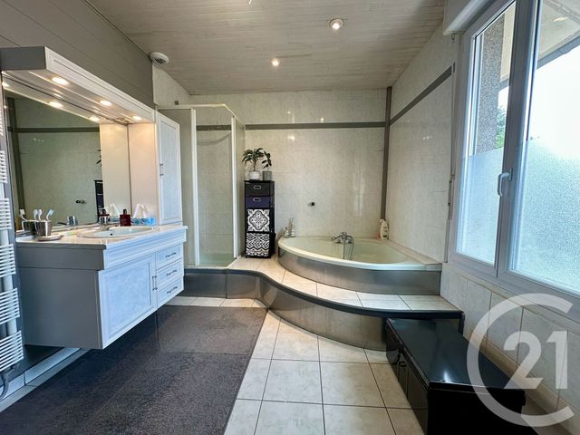 Maison &agrave; vendre - 7 pi&egrave;ces - 169,64 m2 - Fougeres - 35 - BRETAGNE