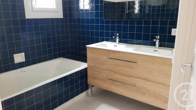 Maison &agrave; louer - 5 pi&egrave;ces - 121,64 m2 - St Germain En Cogles - 35 - BRETAGNE