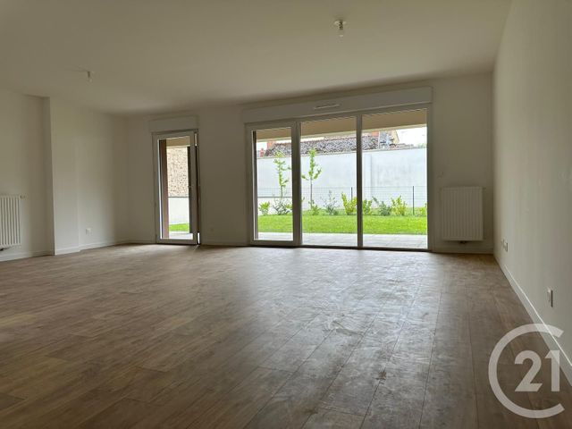 Appartement F5 &agrave; vendre - 5 pi&egrave;ces - 106,19 m2 - Fougeres - 35 - BRETAGNE