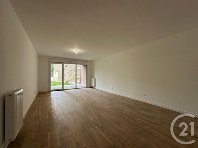 Appartement F5 &agrave; vendre - 5 pi&egrave;ces - 100,30 m2 - Fougeres - 35 - BRETAGNE