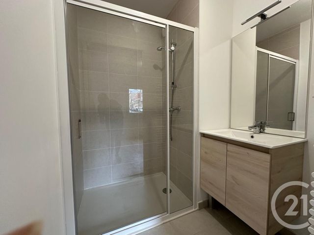 Appartement F5 &agrave; vendre - 5 pi&egrave;ces - 100,30 m2 - Fougeres - 35 - BRETAGNE