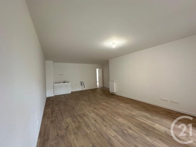 Appartement F5 &agrave; vendre - 5 pi&egrave;ces - 100,30 m2 - Fougeres - 35 - BRETAGNE