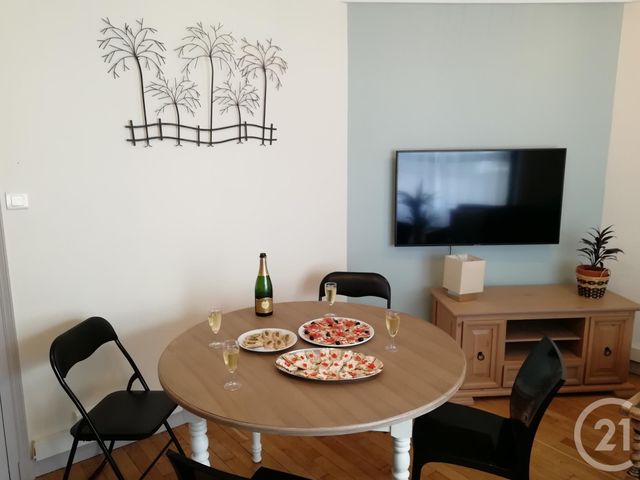 Appartement &agrave; louer - 2 pi&egrave;ces - 38,50 m2 - Fougeres - 35 - BRETAGNE