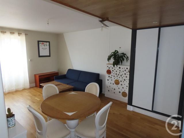 Appartement &agrave; louer - 2 pi&egrave;ces - 43,54 m2 - Fougeres - 35 - BRETAGNE