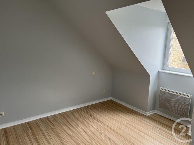 Appartement T2 &agrave; louer - 3 pi&egrave;ces - 28,40 m2 - Fougeres - 35 - BRETAGNE