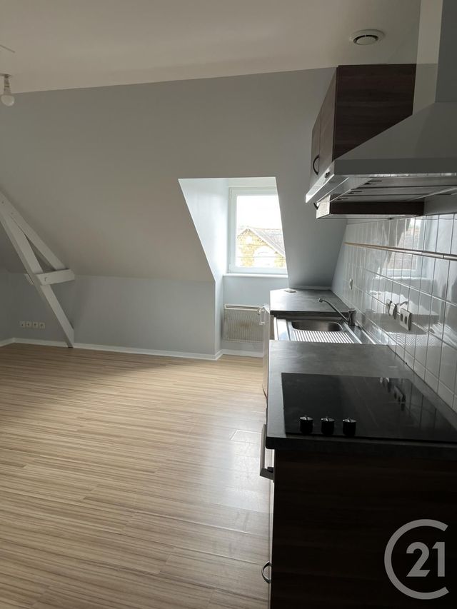 Appartement T2 &agrave; louer - 3 pi&egrave;ces - 28,40 m2 - Fougeres - 35 - BRETAGNE
