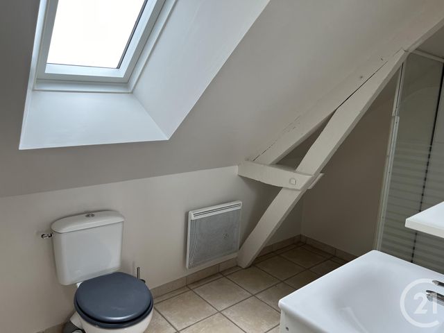Appartement T2 &agrave; louer - 3 pi&egrave;ces - 28,40 m2 - Fougeres - 35 - BRETAGNE