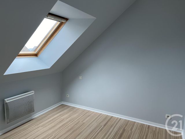 Appartement T2 &agrave; louer - 3 pi&egrave;ces - 28,40 m2 - Fougeres - 35 - BRETAGNE