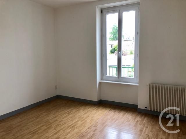 Appartement &agrave; louer - 2 pi&egrave;ces - 35 m2 - Fougeres - 35 - BRETAGNE