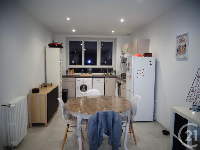 Appartement &agrave; louer - 2 pi&egrave;ces - 54 m2 - Fougeres - 35 - BRETAGNE