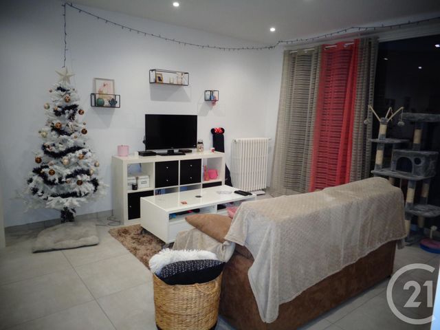 Appartement &agrave; louer - 2 pi&egrave;ces - 54 m2 - Fougeres - 35 - BRETAGNE