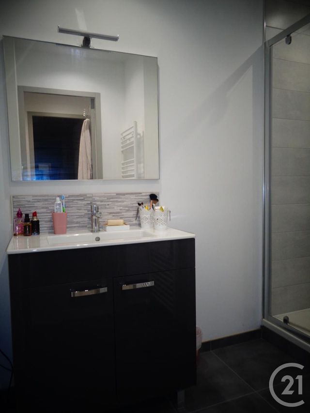 Appartement &agrave; louer - 2 pi&egrave;ces - 54 m2 - Fougeres - 35 - BRETAGNE