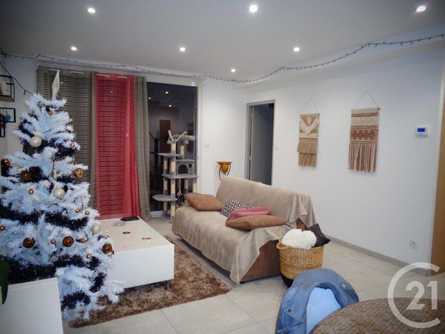 Appartement &agrave; louer - 2 pi&egrave;ces - 54 m2 - Fougeres - 35 - BRETAGNE