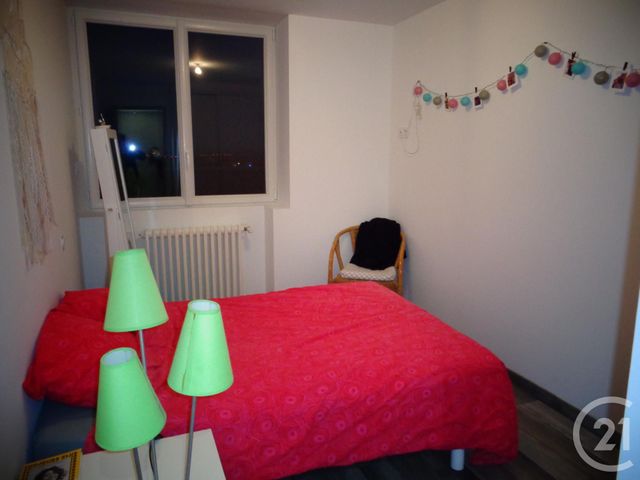 Appartement &agrave; louer - 2 pi&egrave;ces - 54 m2 - Fougeres - 35 - BRETAGNE