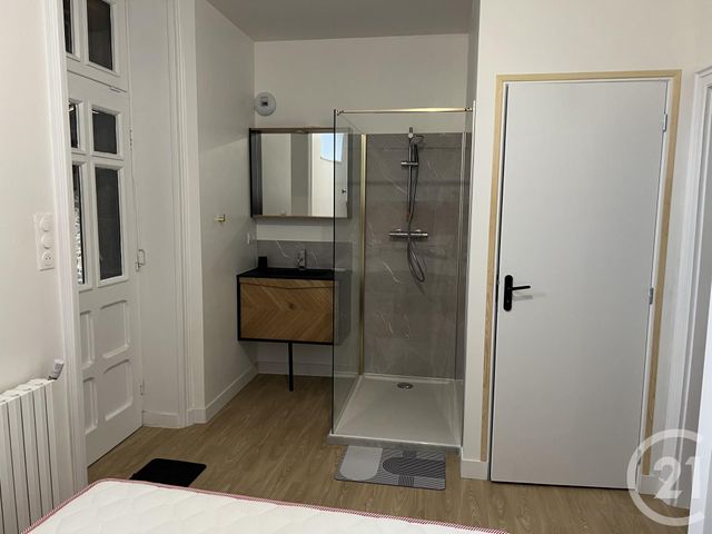 Appartement &agrave; louer - 2 pi&egrave;ces - 41 m2 - Fougeres - 35 - BRETAGNE
