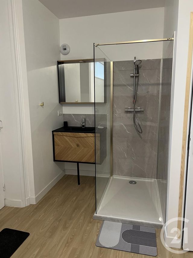 Appartement &agrave; louer - 2 pi&egrave;ces - 41 m2 - Fougeres - 35 - BRETAGNE