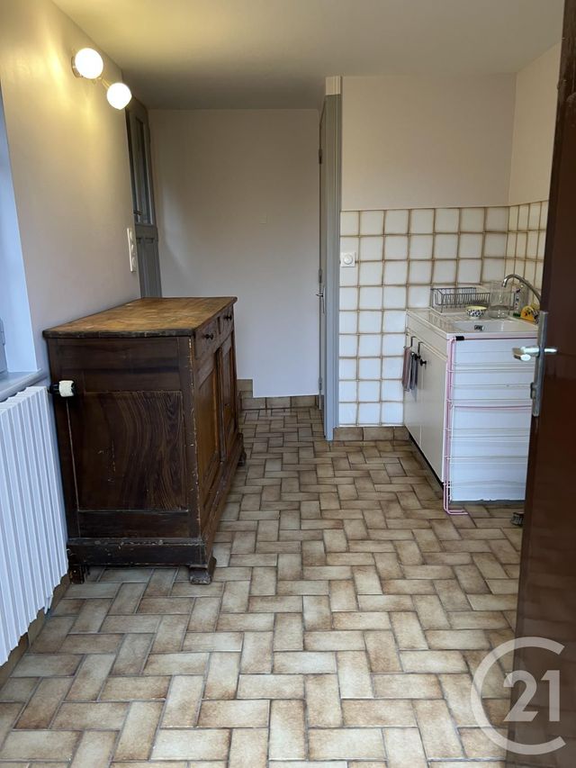 Appartement &agrave; louer - 2 pi&egrave;ces - 41 m2 - Fougeres - 35 - BRETAGNE