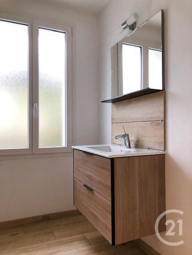 Maison &agrave; louer - 2 pi&egrave;ces - 35,80 m2 - Fougeres - 35 - BRETAGNE