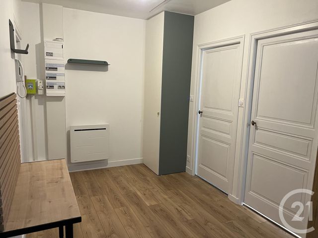 Appartement &agrave; louer - 2 pi&egrave;ces - 36,71 m2 - Fougeres - 35 - BRETAGNE