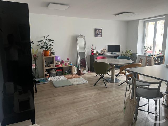 Appartement &agrave; louer - 4 pi&egrave;ces - 99,38 m2 - Lecousse - 35 - BRETAGNE