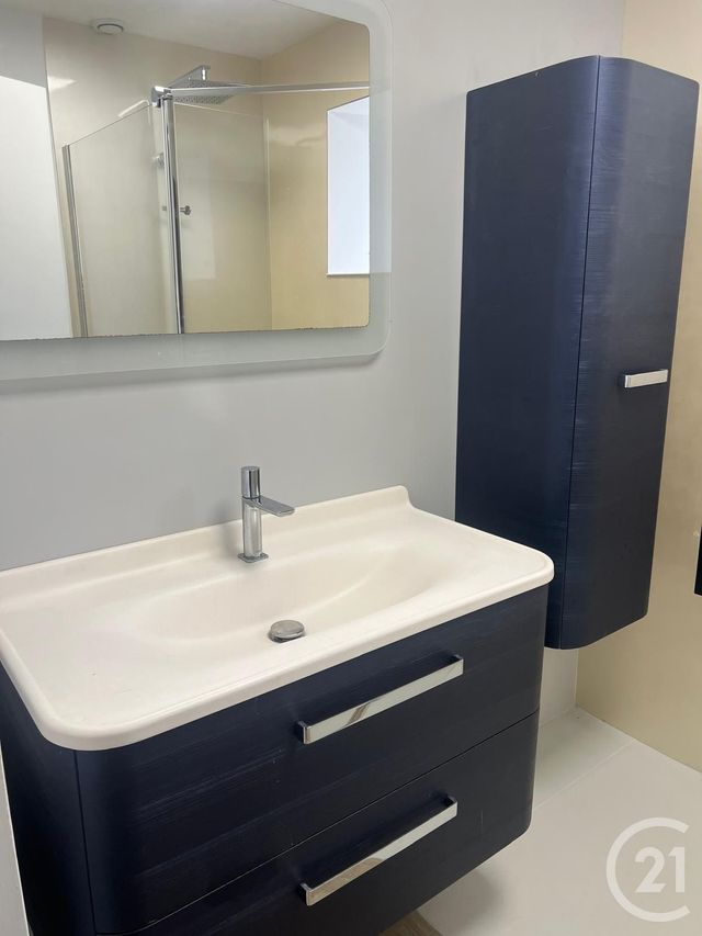 Appartement &agrave; louer - 4 pi&egrave;ces - 99,38 m2 - Lecousse - 35 - BRETAGNE
