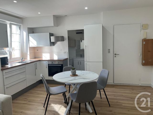 Appartement &agrave; louer - 2 pi&egrave;ces - 38,56 m2 - Fougeres - 35 - BRETAGNE