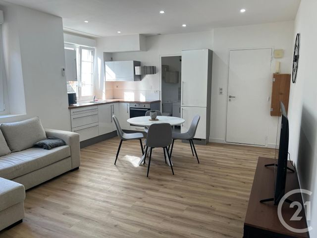 Appartement &agrave; louer - 2 pi&egrave;ces - 38,56 m2 - Fougeres - 35 - BRETAGNE
