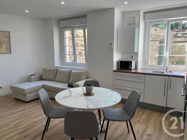 Appartement à louer FOUGERES