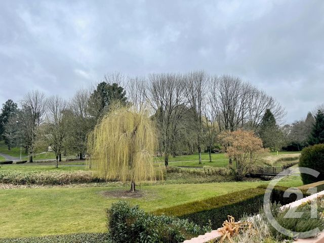 Appartement Duplex &agrave; louer - 4 pi&egrave;ces - 80,81 m2 - Fougeres - 35 - BRETAGNE