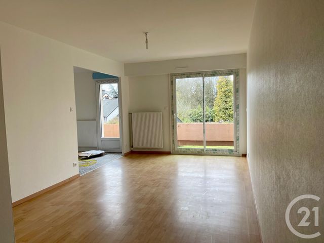 Appartement Duplex &agrave; louer - 4 pi&egrave;ces - 80,81 m2 - Fougeres - 35 - BRETAGNE